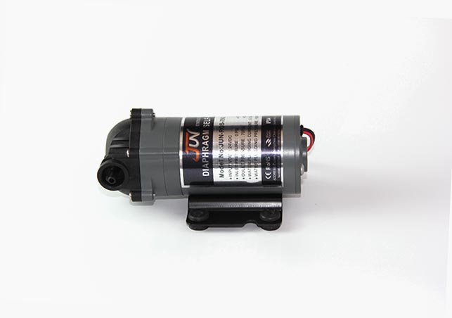 Pressure regulating self-priming pump63-50G